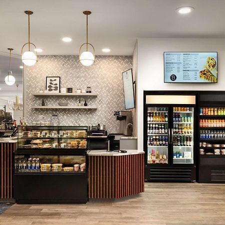 兰开斯特希尔顿逸林度假酒店 Willow Street 外观 照片